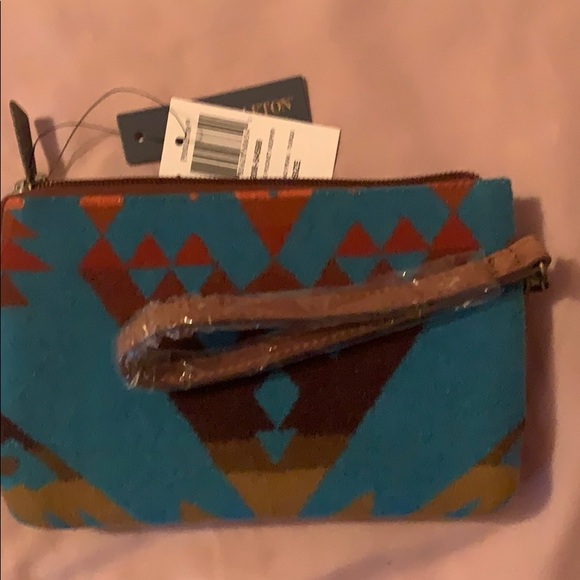 Pendleton wristlet - Picture 2 of 3